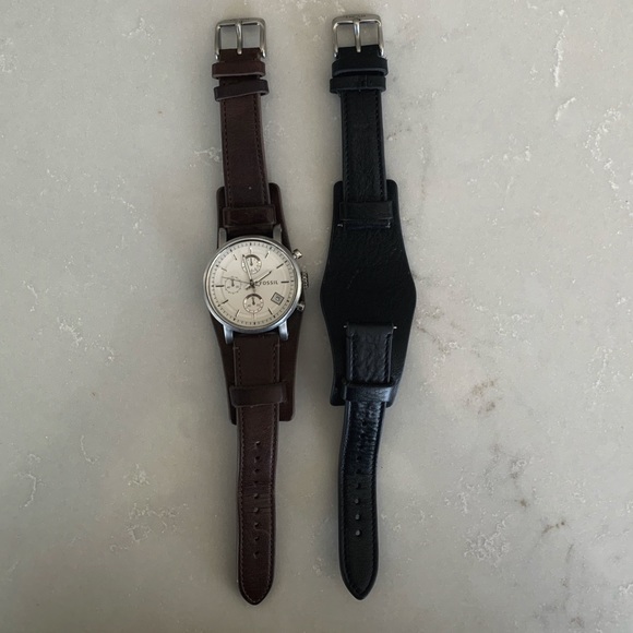 Silver Fossil Watch - Picture 1 of 2